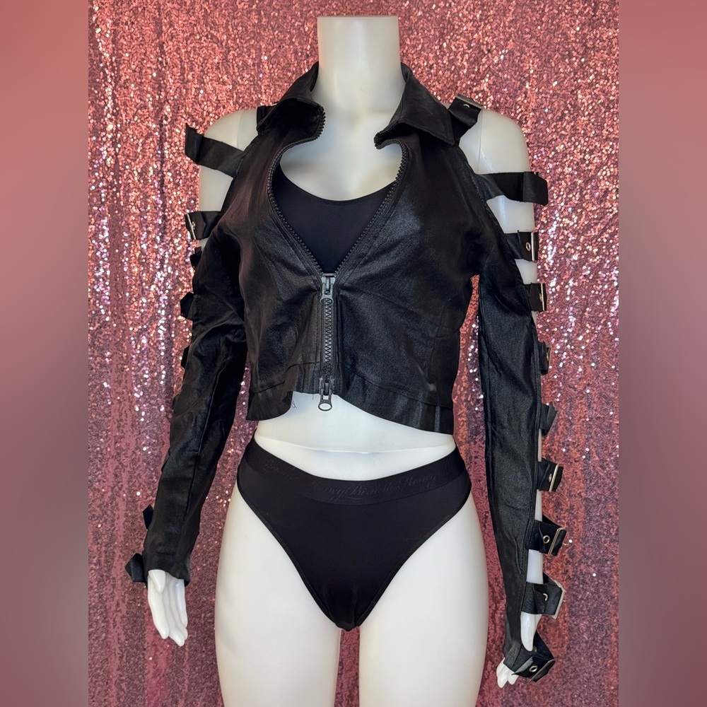 Womens Faux Leather Black buckle sleeve thin jacket - Medium